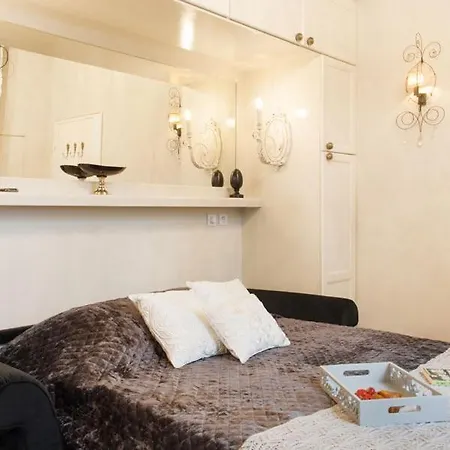 Le Diamant En Isle Apartment